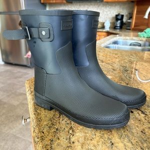 HUNTER Short Slim Original Rain Boots in Navy